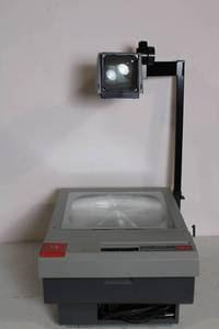 lot 45 image: 3M Model 910 Overhead Projector
