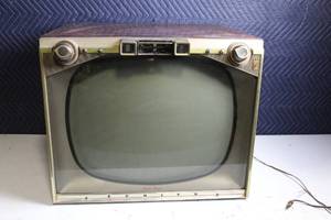 lot 59 image: Vintage Zenith Space Command 400 Super Royal Television