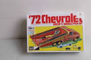 lot 63 image: Sealed 1972 Chevrolet Racers Wedge Pick-Up Model Kit