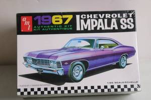 lot 76 image: 1967 Chevrolet Impala SS 125 Scale Model Kit