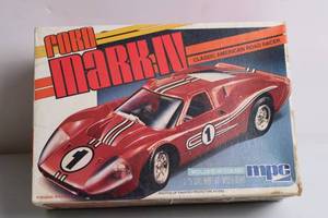 lot 79 image: MPC Ford Mark IV Classic American Road Racer Model Kit