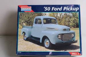 lot 80 image: Monogram 50 Ford Pickup 125 Scale Model Kit