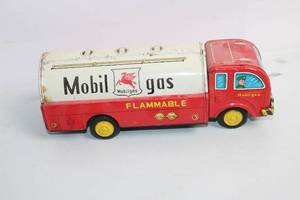 lot 100 image: Vintage Japanese Tin Toy Mobilgas Truck