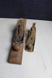lot 110 image: Set of 2 Vintage Stanley Hand Planes