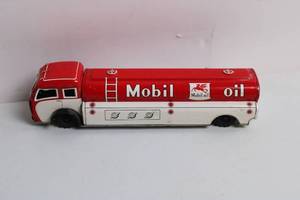 lot 131 image: Vintage Mobil Oil Tanker Toy Truck Tin Litho - Made in Japan