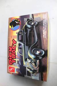lot 160 image: Vintage 125 Dick Tracy Model Kit by AMT Ertl