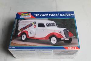 lot 172 image: Revell 37 Ford Panel Delivery Model Kit - 125 Scale