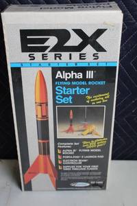 lot 182 image: Estes Alpha III Flying Model Rocket Starter Set