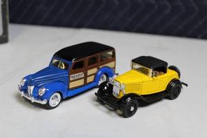 lot 184 image: Set of 2 Diecast Vintage Classic Cars Hot Rod and Woodie