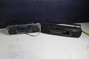 lot 196 image: Set of 2 Vintage Boomboxes - GE and GPX Dual Cassette Radios