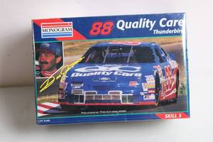 lot 201 image: Monogram 124 Scale Quality Care Thunderbird Model Kit - Skill Level 3