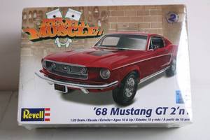 lot 216 image: Revell 1968 Mustang GT 2n1 Plastic Model Kit