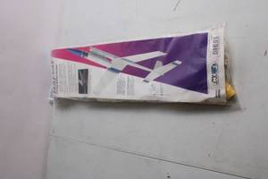 lot 233 image: Quest Flat Cat Boost Glider Flying Model Rocket Kit