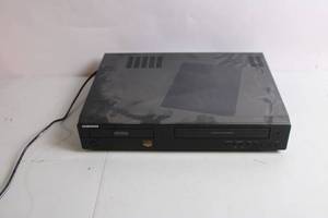 lot 239 image: Used Samsung DVDVCR Combo Player with HDMI Output