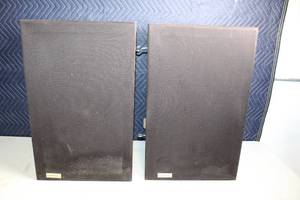 lot 269 image: Pair of Vintage Infinity RS7 Floor Speakers with Wood Finish
