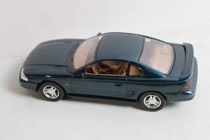 lot 339 image: 118 Scale Die-Cast Model Car - Dark Blue Coupe