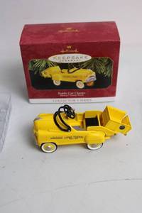 lot 348 image: Hallmark Kiddie Car Classics Murray Dump Truck Ornament