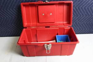 lot 366 image: StakOn Red Plastic Tool Box with Metal Latch and Organizers