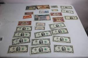 lot 388 image: Collection of Vintage Currency Notes from Hong Kong, Japan and USA
