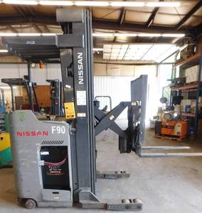 lot 16 image: 2015 Nissan SMIH245NV Electric Stand-Up Reach Forklift