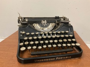 Vintage Underwood Portable Typewriter