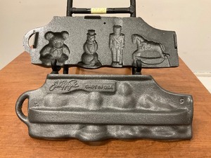 lot 37 image: John Wright Christmas Cast Iron Double Sided CandyChocolate Mold