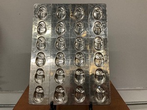 lot 45 image: Antique Metal Union Chocolate Mold Hatched Chicken