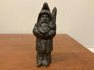 lot 78 image: Cast Iron Santa Bank