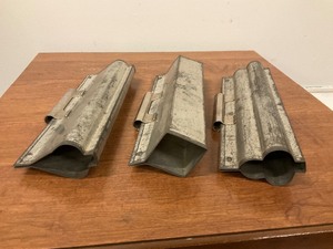 lot 80 image: Tin Bakery Molds Diamond, Spade, & Club
