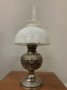 lot 87 image: Hurricane Oil  Lamp