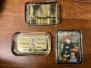lot 101 image: 3 Paper Weights
