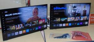 lot 30 image: 2 TVs Vizio vhd32m-0807 32 HD Smart TV