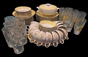 lot 55 image: Century Service Autumn Gold Wheat Pattern Vintage Dinnerware Set