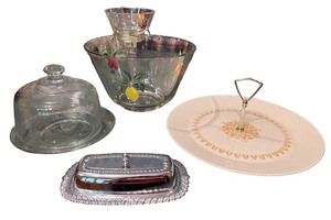 lot 77 image: Vintage Serving Dishes