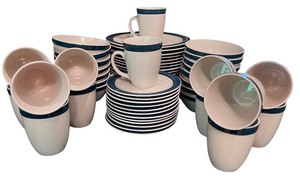 lot 79 image: Gibson Claremont White and Green Dinnerware Pieces