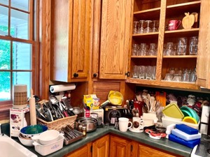 lot 81 image: Extensive Kitchenware Collection including Utensils, Glassware, and Storage