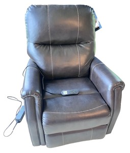 lot 97 image: Ashley Signature Design Power Lift Chair with Remote - Like New Condition - Tags Still On