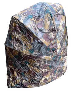lot 143 image: Camouflage Single Hunter, Hunting Blind Cover with Chair