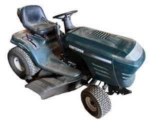 lot 11 image: Craftsman Riding Lawn Mower with 42-Inch Deck
