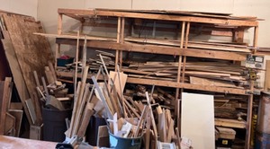lot 41 image: Large Collection of Assorted Scrap Wood and Lumber
