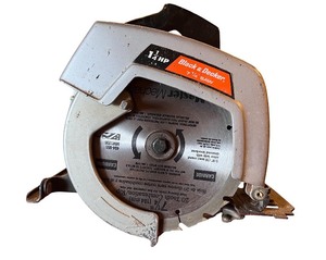 lot 188 image: Black & Decker 7-14 Circular Saw