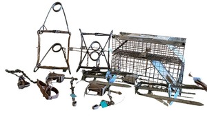 lot 219 image: Assorted Animal Traps
