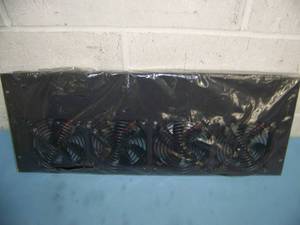 lot 113 image: Middle Atlantic BGR-276FT Integrated Equipment Rack DC Fan Panel Top with 276 CFM