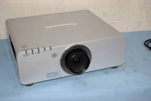 lot 143 image: Panasonic PT-DW6300 WXGA Large Venue 6000-Lumen DLP Projector