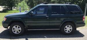 2001 Nissan Pathfinder LE