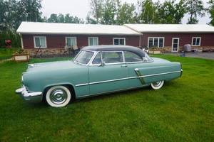 lot 8 image: 1952 Lincoln Cosmopolitan Classic American Luxury Sedan