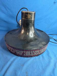 lot 34 image: Vintage 18 Budweiser Hanging Light
