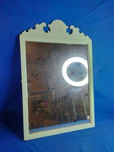 lot 35 image: Vintage Wood Framed Mirror 22 x 33