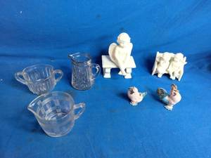 lot 60 image: Vintage Smalls