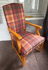 lot 30 image: Charming Vintage Chair with Plaid Upholstery
